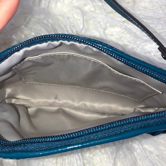 Coach wristlet - Picture 3 of 3